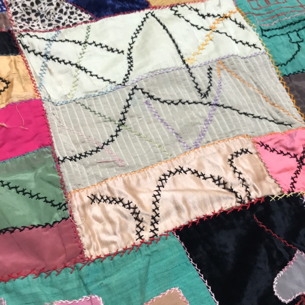 Vintage 🪡🧵 ❤️ 🪡🧵crazy quilt - Picture 4 of 12